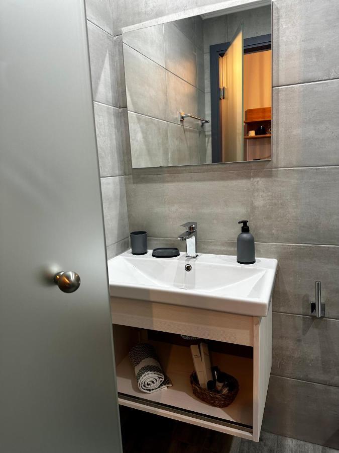 Aparthotel Thea Comfy Living à Vrasná Extérieur photo